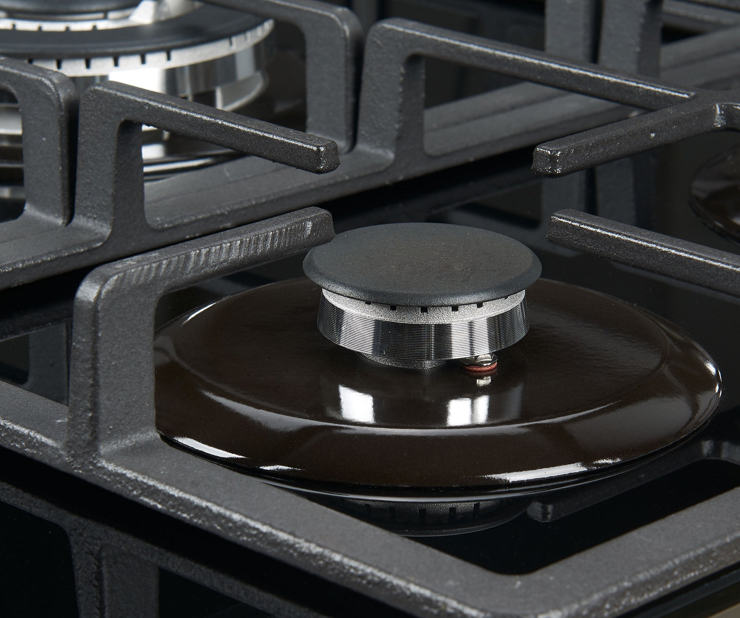 Blue Flame HBG5723 - 76cm Built-in Gas Hob - 4 Burners with Wok Burner - Tempered Black Glass Body - Cast lron Pan Supports